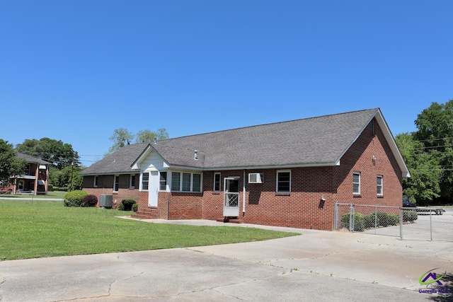 5864 Porterfield Cir, Macon, GA 31216 - single story home featuring entry steps, brick siding, and driveway