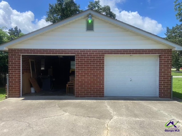 5864 Porterfield Cir, Macon, GA 31216 - view of detached garage
