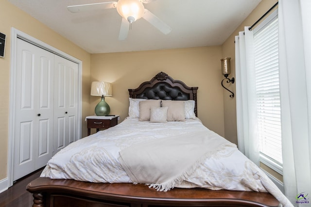105 Taconic Ct, Bonaire, GA 31005 - bedroom with dark wood-style floors, a ceiling fan, and a closet