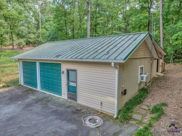 124 Joy Dr, Warner Robins, GA 31088 - view of detached garage