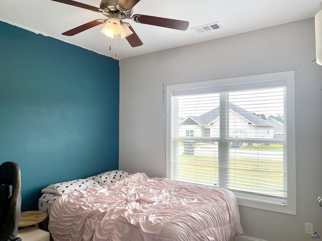 bedroom featuring a ceiling fan