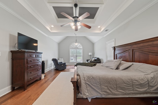 bedroom featuring light wood-style floors, baseboards, a ceiling fan, lofted ceiling, and recessed lighting