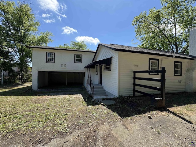 view of front of house with an attached garage