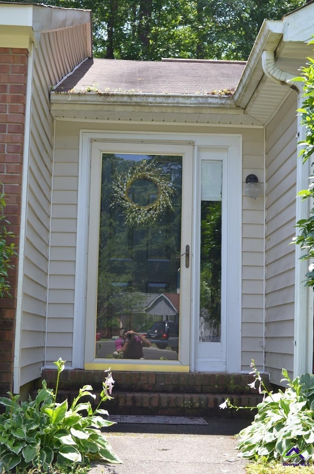 view of exterior entry