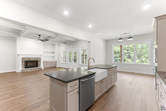615 Head Rd, Juliette, GA 31046 - kitchen with stainless steel appliances, a ceiling fan, dark countertops, light wood finished floors, and recessed lighting