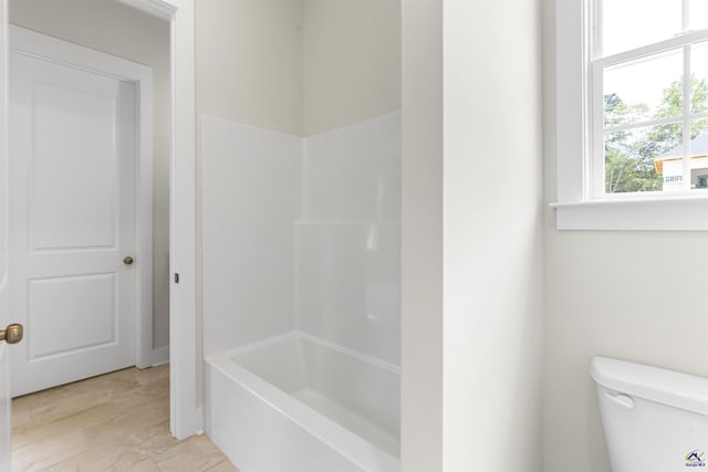 615 Head Rd, Juliette, GA 31046 - bathroom featuring toilet and bathing tub / shower combination