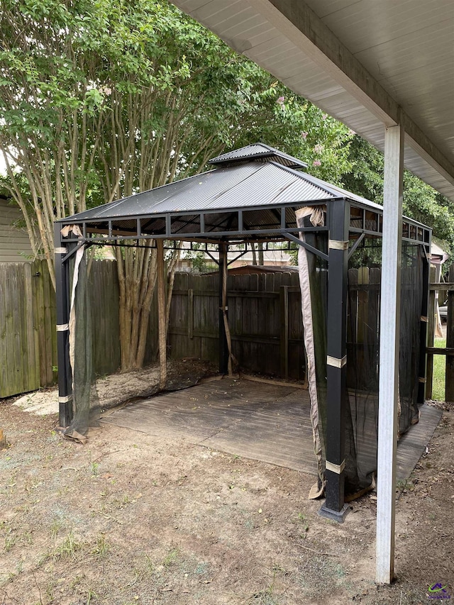 310 Westcliff Ctr, Warner Robins, GA 31088 - view of parking featuring fence and a gazebo