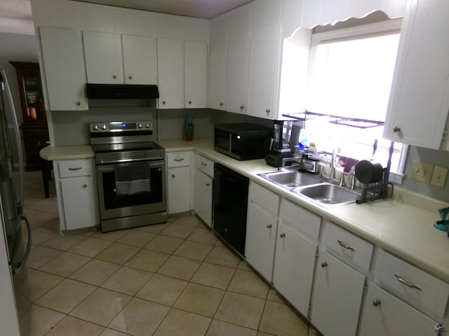 871 Chisholm Trl, Macon, GA 31220 - kitchen with black appliances, under cabinet range hood, a sink, white cabinetry, and light countertops