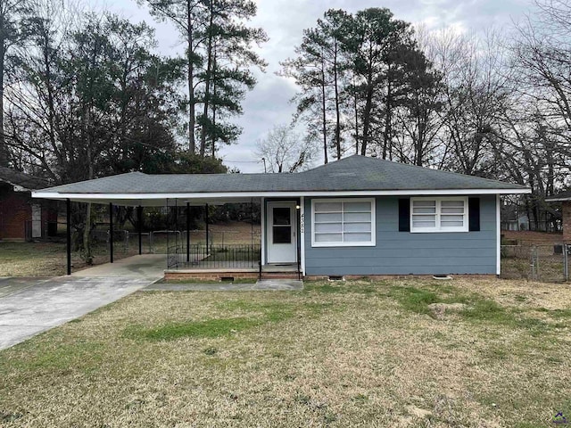 view of front facade featuring crawl space and concrete driveway