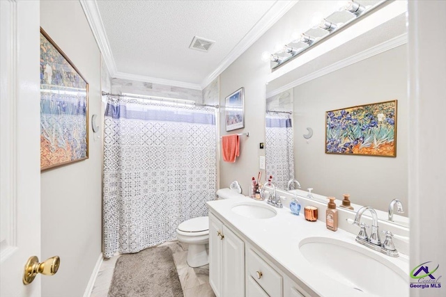 full bath with toilet, crown molding, double vanity, a textured ceiling, and a shower with curtain