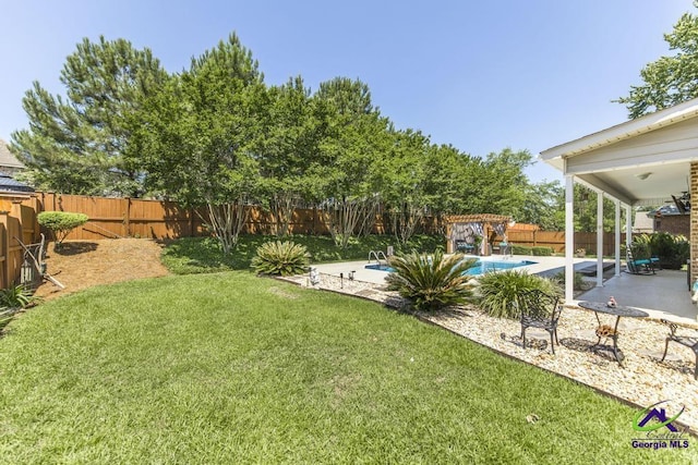 215 Wilson Creek Bnd, Bonaire, GA 31005 - view of yard with a patio area
