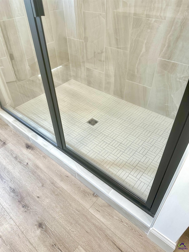 86 Camden Way, Hawkinsville, GA 31036 - bathroom with a stall shower