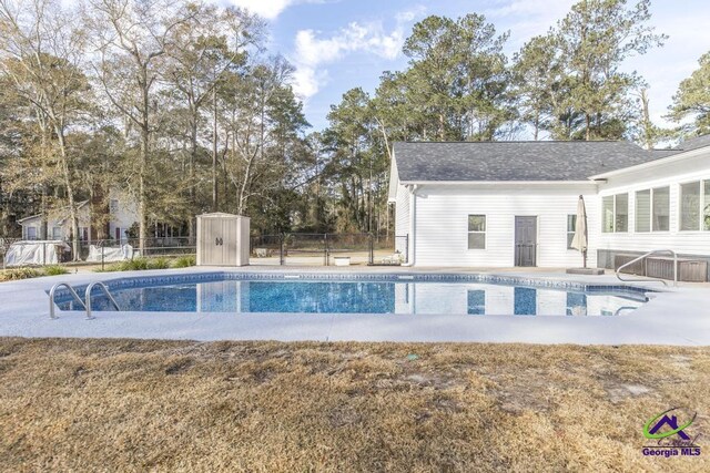 171 N Valhalla Dr, Cordele, GA 31015 - view of swimming pool