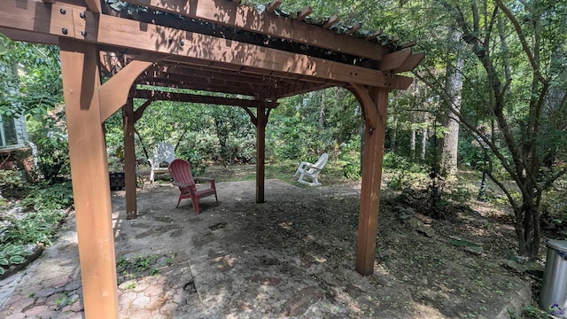 107 Whitney Ct, Warner Robins, GA 31088 - view of patio / terrace with a pergola