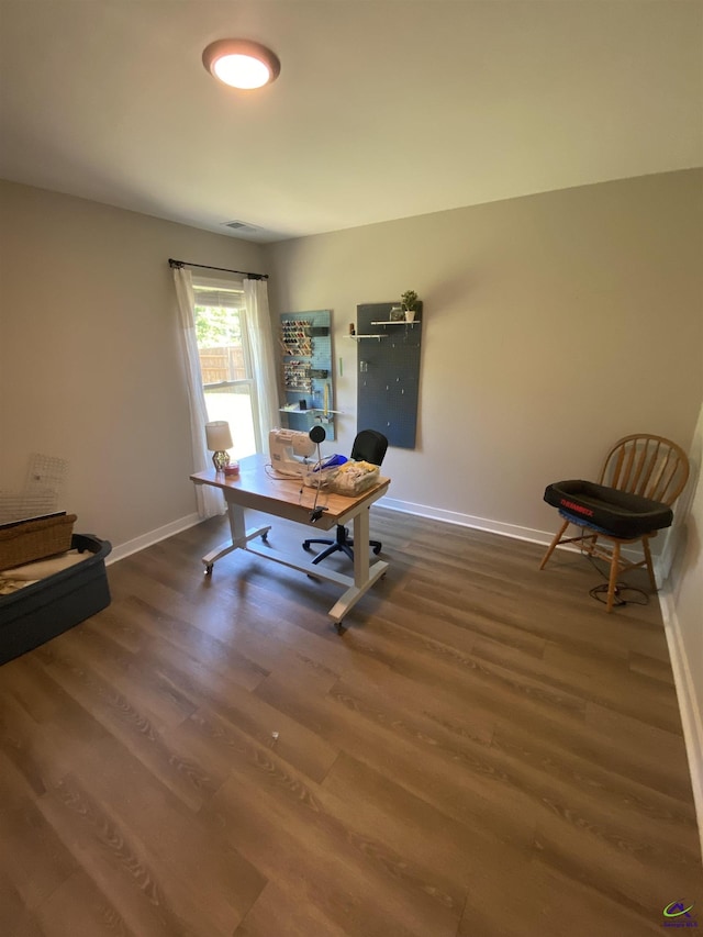 51 Cole Dr, Hawkinsville, GA 31036 - office featuring wood finished floors and baseboards