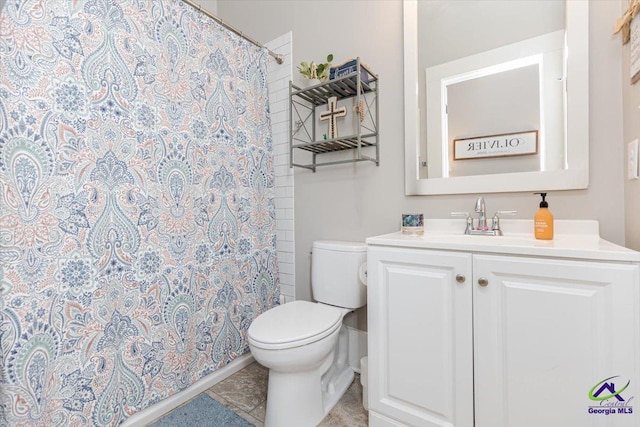 1360 Calhoun St, Macon, GA 31201 - full bath featuring vanity, toilet, and curtained shower