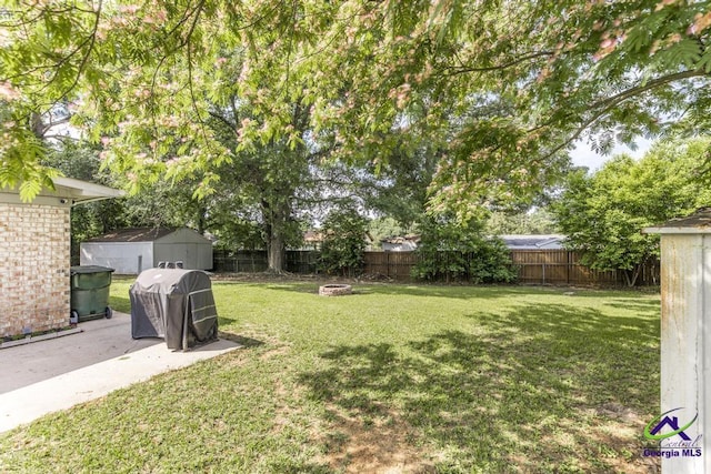 108 Marcia Ct, Warner Robins, GA 31088 - view of yard featuring an outdoor fire pit