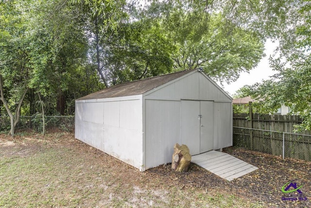 108 Marcia Ct, Warner Robins, GA 31088 - view of shed with a fenced backyard