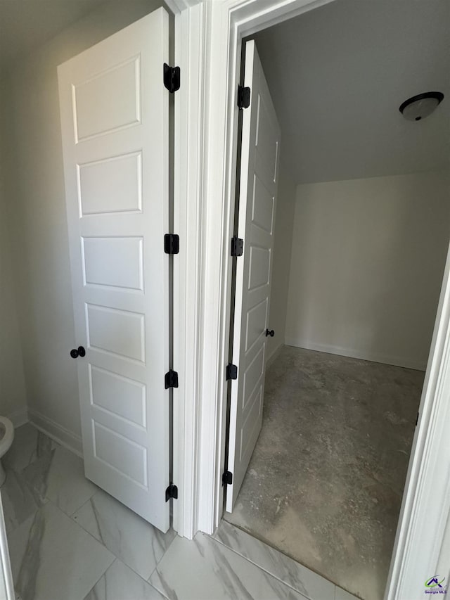 502 Otters Ridge Dr, Kathleen, GA 31047 - corridor featuring baseboards