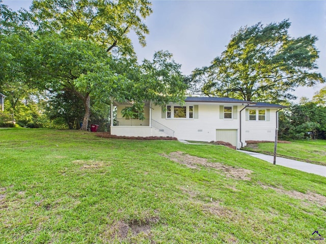 744 Corbin Ave, Macon, GA 31204 - view of front facade featuring a front lawn, driveway, and crawl space