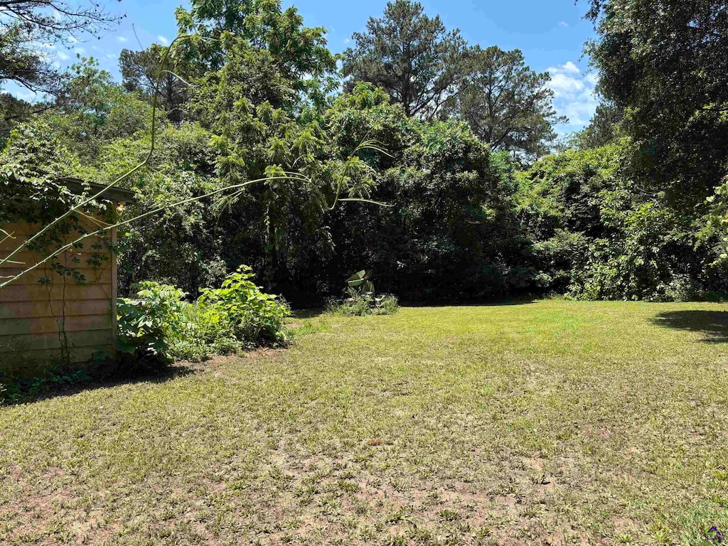 4723 Massey Rd, Macon, GA 31206 - view of grassy yard