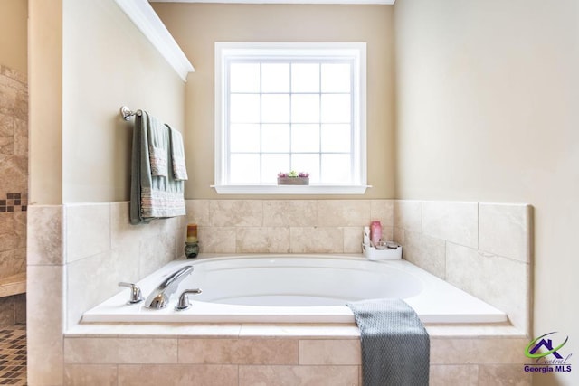 201 Loudon Hill Dr, Warner Robins, GA 31088 - bathroom featuring a garden tub
