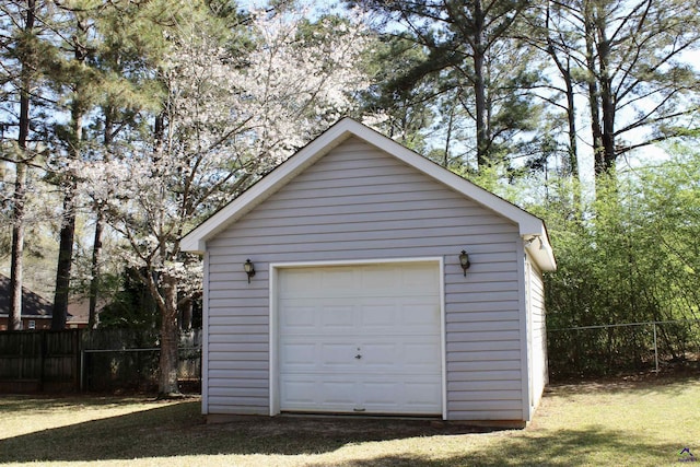 303 Shane, Perry, GA 31069 - view of detached garage