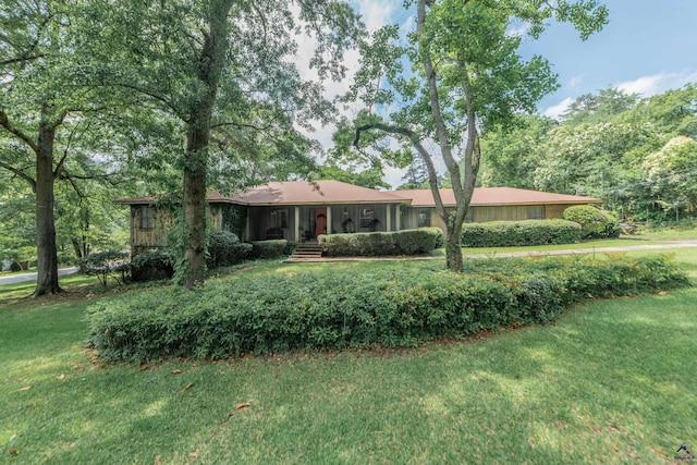 826 Edward Pl, Macon, GA 31204 - ranch-style house with a front lawn