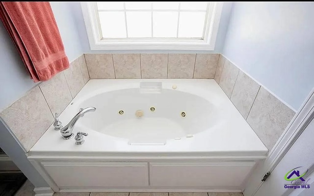 108 Christine, Perry, GA 31069 - full bathroom featuring a tub with jets