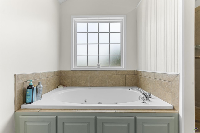 2725 Moseley Rd, Byron, GA 31008 - bathroom with a tub with jets