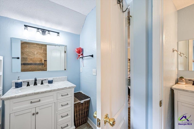 117 Richfield Cir, Kathleen, GA 31047 - bathroom featuring vanity