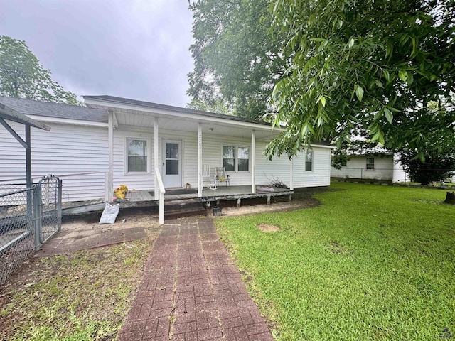2204 Sheppard Rd, Cordele, GA 31015 - view of front facade featuring a porch