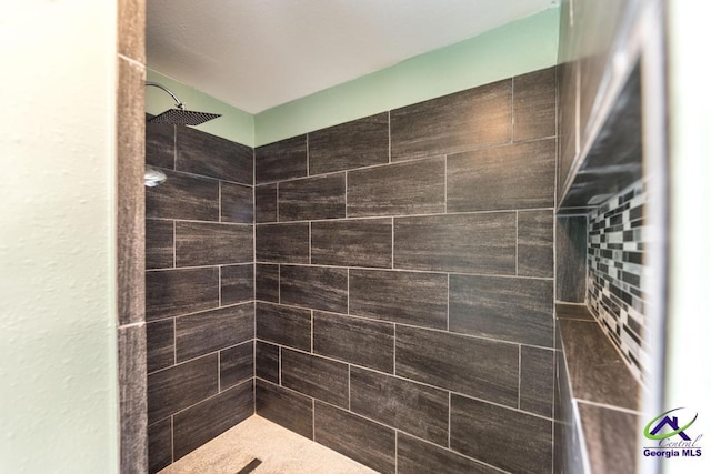 318 Flowing Meadows Dr, Bonaire, GA 31047 - full bath featuring tiled shower