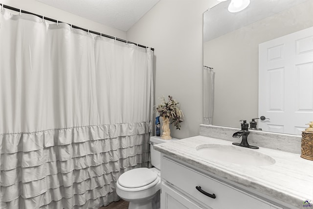 111 Venus Way, Bonaire, GA 31005 - bathroom with vanity and a textured ceiling