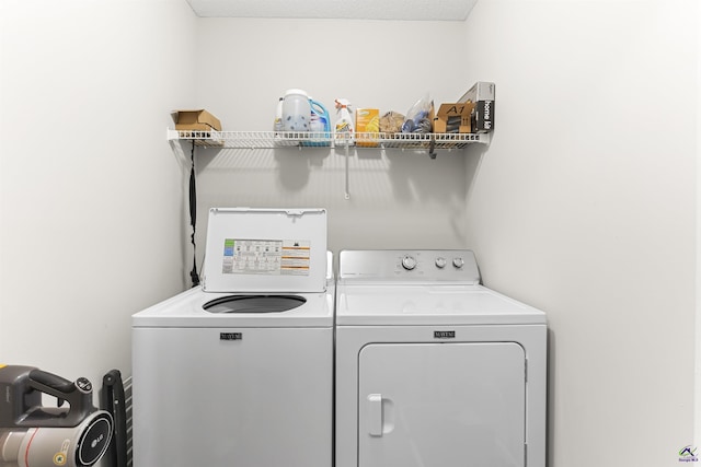 111 Venus Way, Bonaire, GA 31005 - washroom with washing machine and dryer