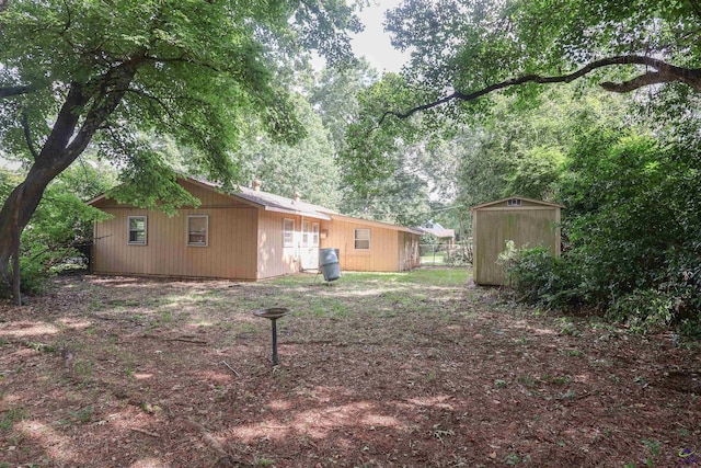 431 Alabama Ave, Warner Robins, GA 31093 - view of yard featuring a shed