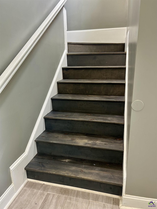 228 Piedmont Ln, Bonaire, GA 31005 - staircase with baseboards