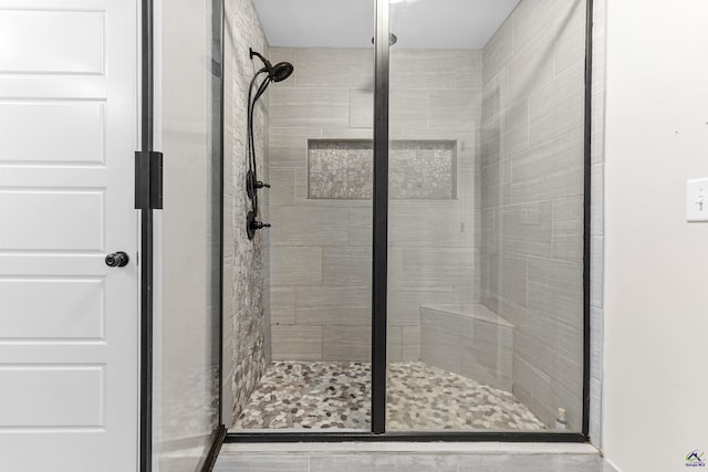 304 Kendall Ct, Perry, GA 31069 - full bathroom with a stall shower