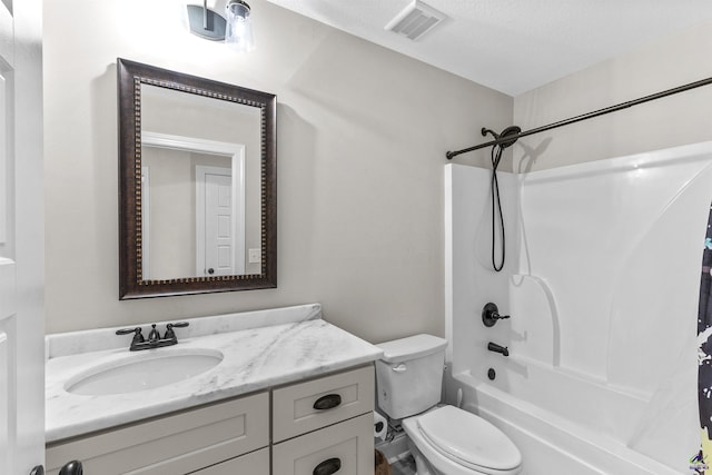304 Kendall Ct, Perry, GA 31069 - full bath featuring vanity, shower / bath combo with shower curtain, and a textured ceiling