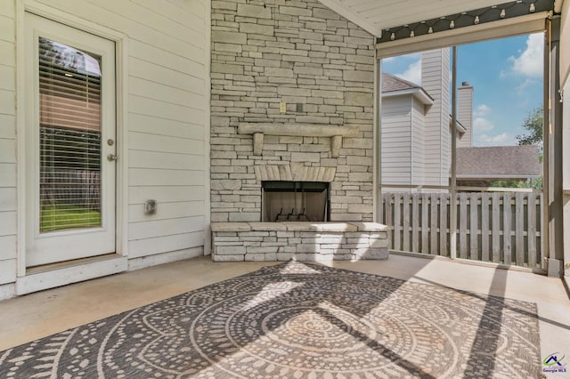 104 Taylor Leigh Ct, Kathleen, GA 31047 - unfurnished sunroom featuring lofted ceiling
