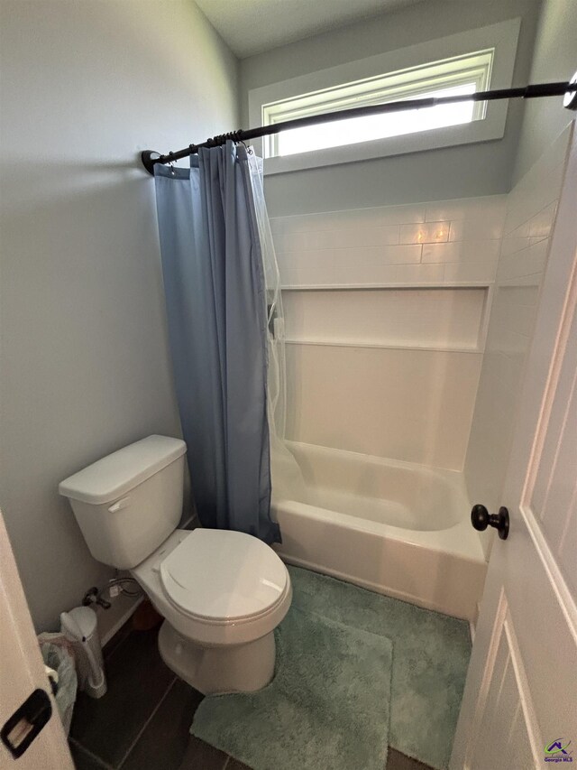 400 Rustic Live Oak Trl, Bonaire, GA 31005 - bathroom with shower / tub combo and healthy amount of natural light