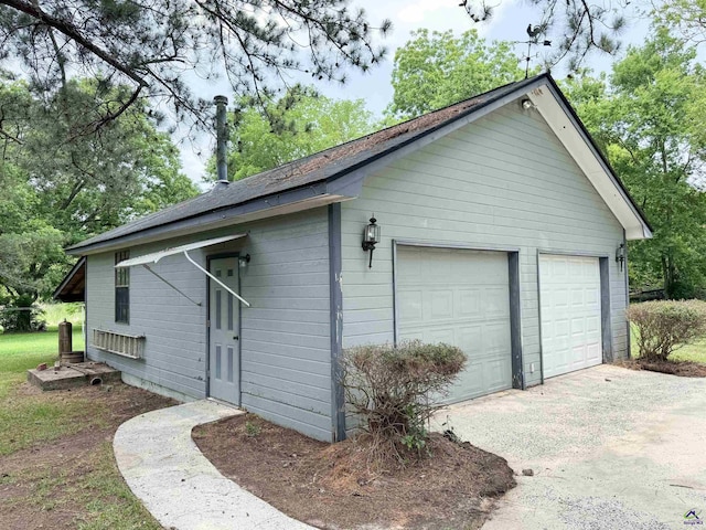 7285 Nowell Rd S, Macon, GA 31216 - view of detached garage