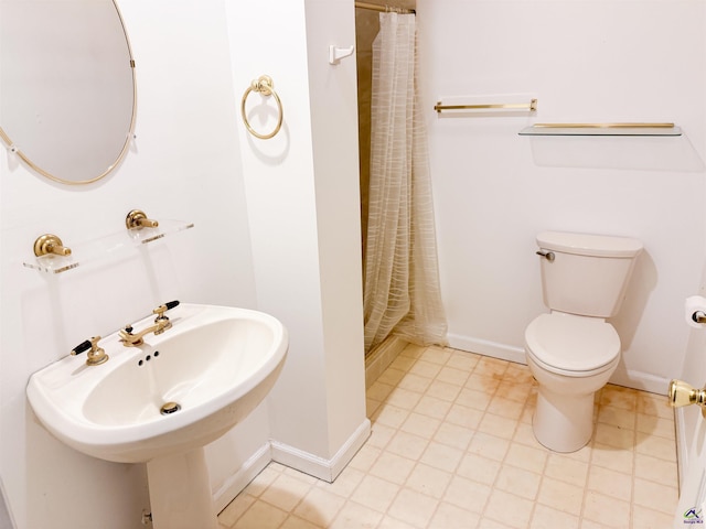 7285 Nowell Rd S, Macon, GA 31216 - full bath featuring a stall shower and toilet