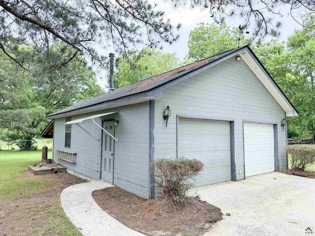 7285 Nowell Rd S, Macon, GA 31216 - view of detached garage