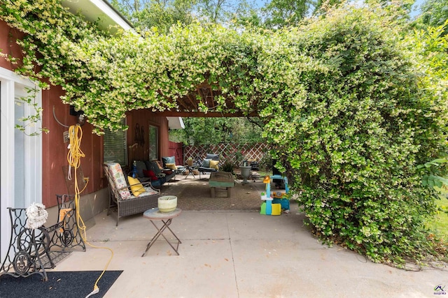 113 Chestnut Rd, Warner Robins, GA 31088 - view of patio with an outdoor hangout area