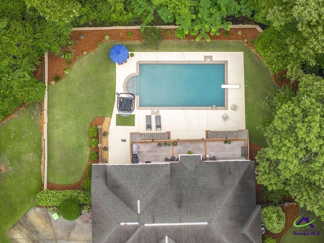 109 Black Oak Ct, Byron, GA 31008 - view of subject property with a pool
