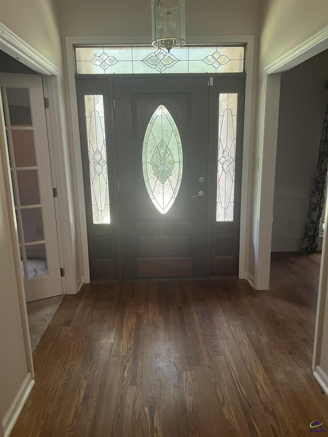 318 Pheasant Rdg, Warner Robins, GA 31088 - entryway with dark wood-type flooring and baseboards