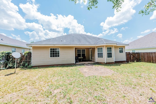 330 Hidden Creek Cir, Warner Robins, GA 31088 - back of house with a fenced backyard and a patio area
