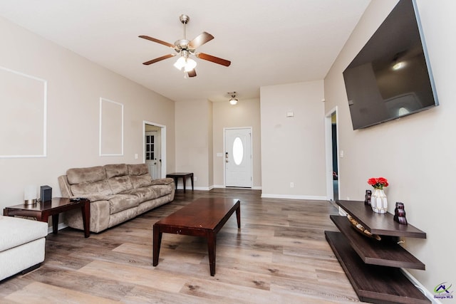 330 Hidden Creek Cir, Warner Robins, GA 31088 - living room featuring a ceiling fan and light wood-type flooring
