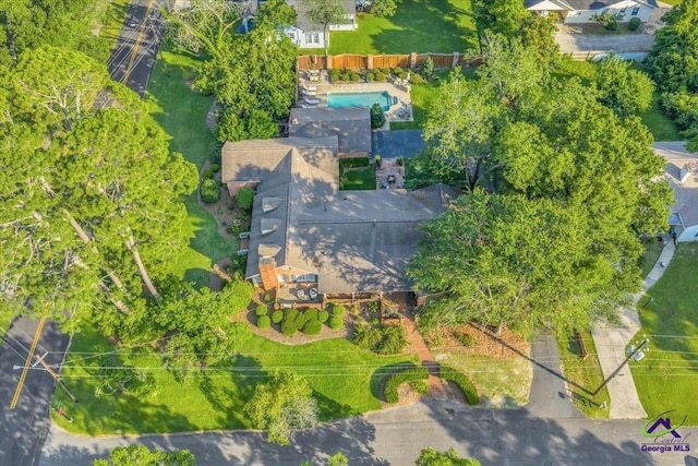 709 Evergreen St, Perry, GA 31069 - view of subject property featuring a pool area